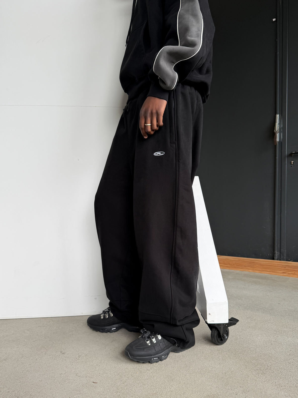 ORELIEN ADJUSTABLE JOGGER 2.0 BLACK