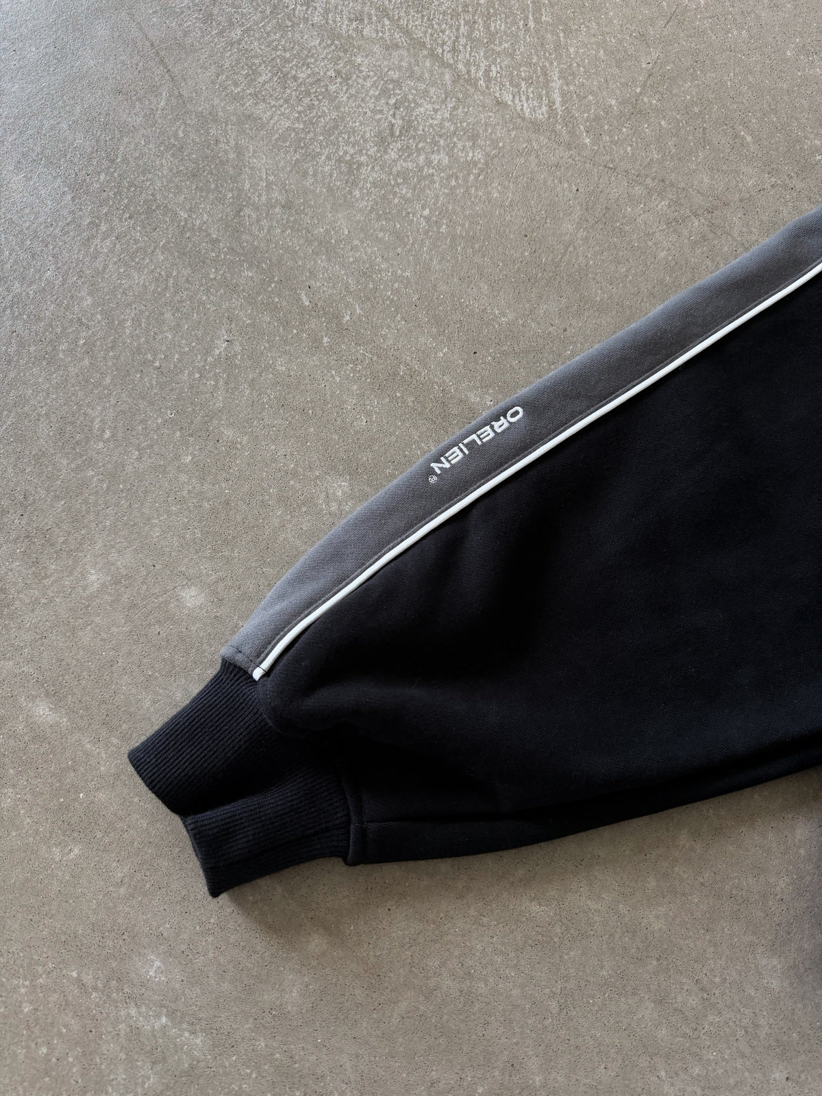 ORELIEN PANELED HOODIE BLACK