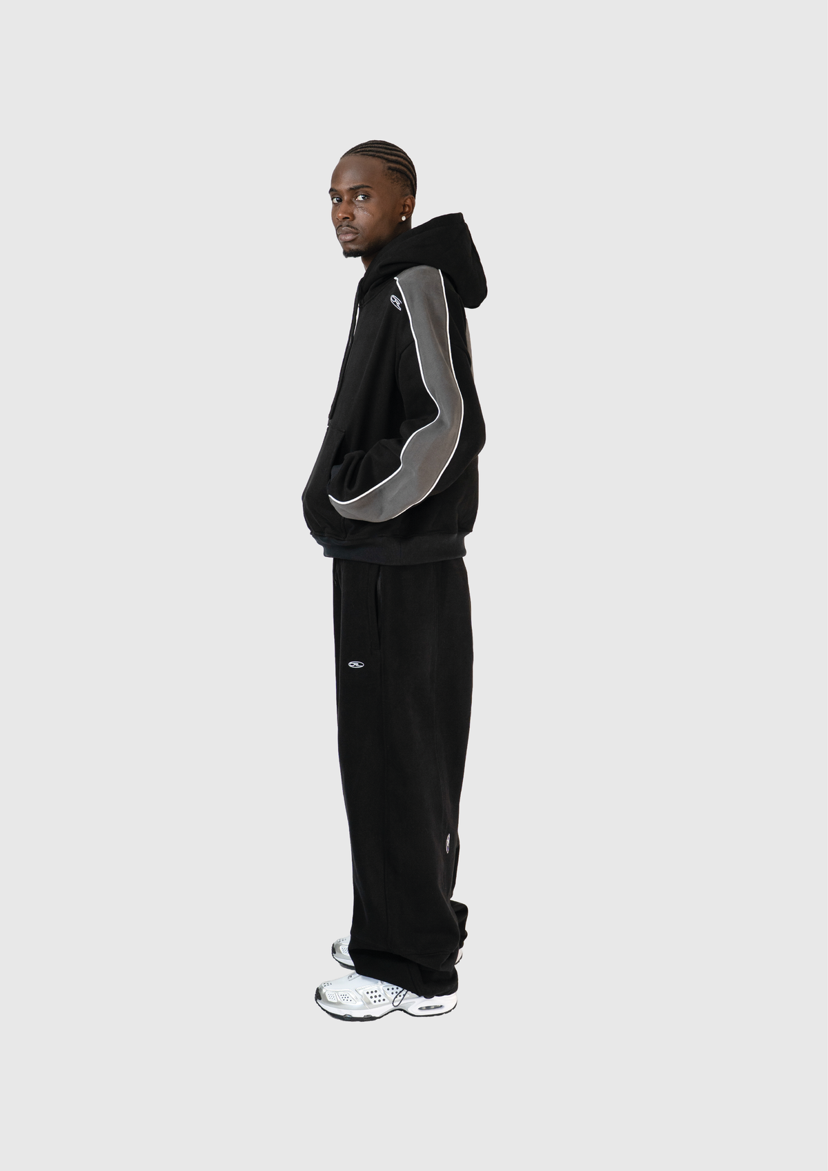 ORELIEN PANELED HOODIE BLACK