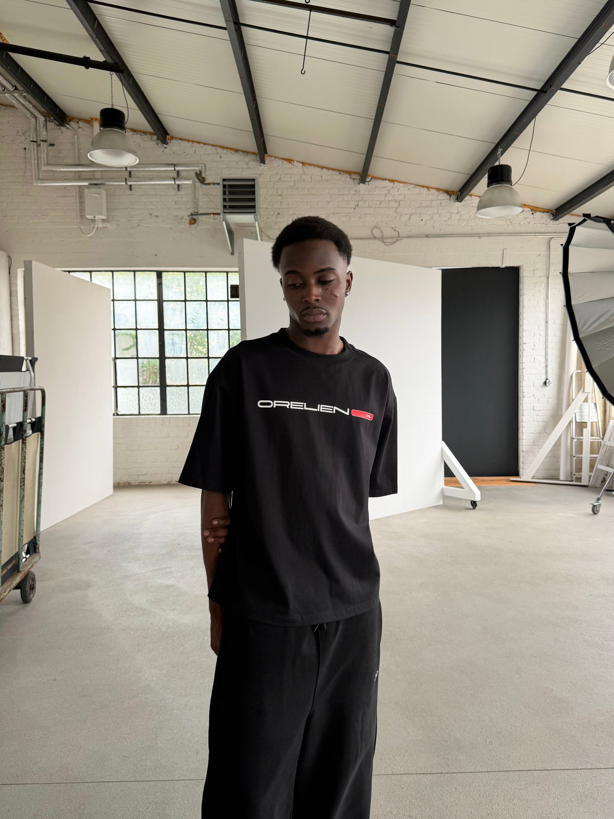 ORELIEN MOTION TEE BLACK