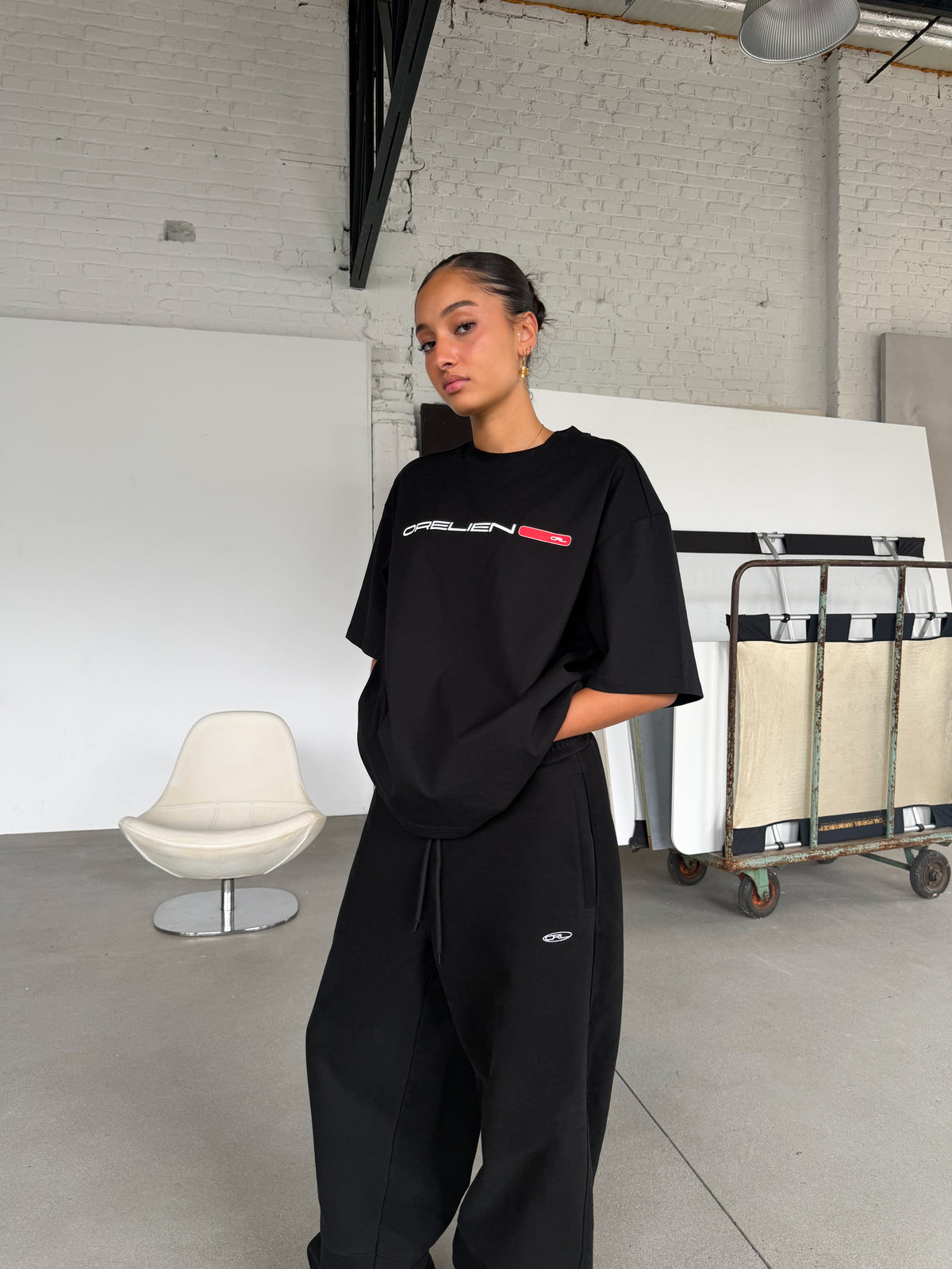 ORELIEN MOTION TEE BLACK