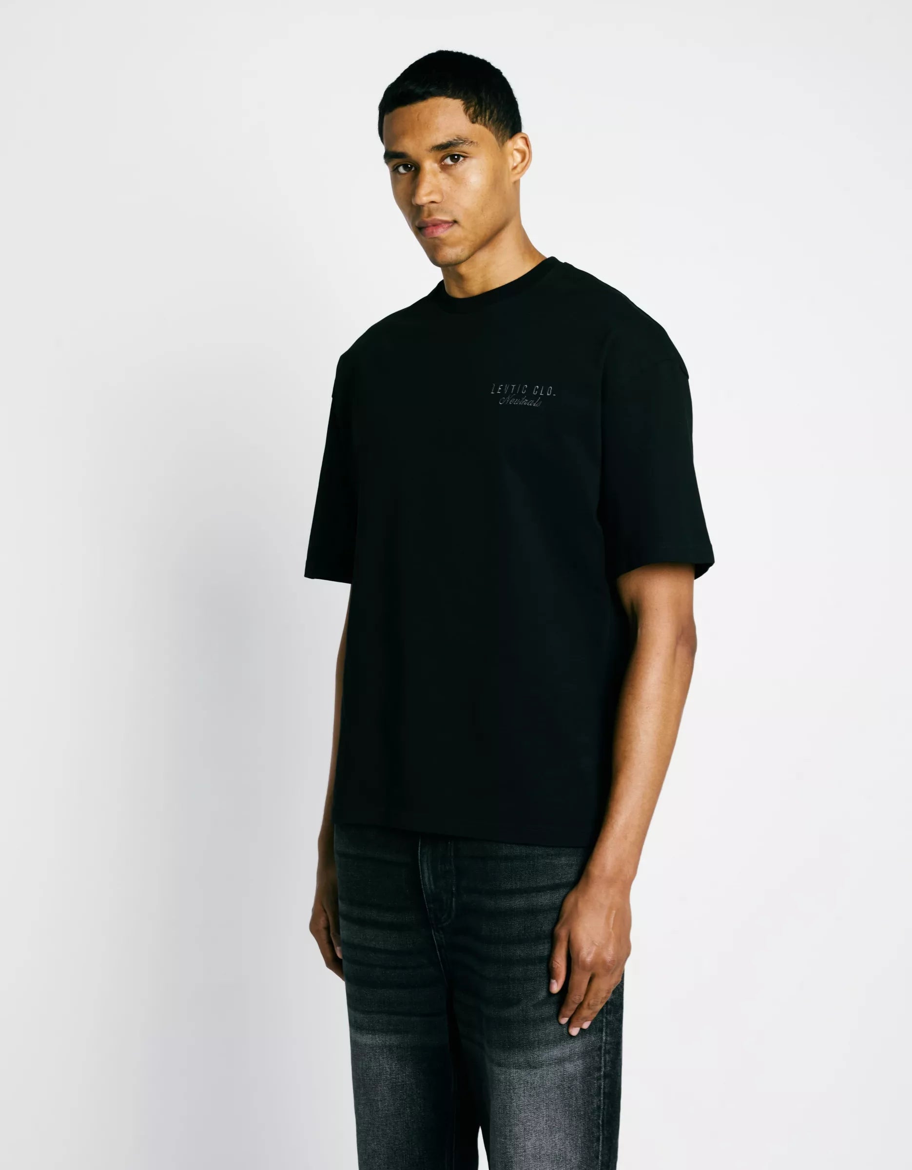 LEVTIC CROSS T-SHIRT - WHITE