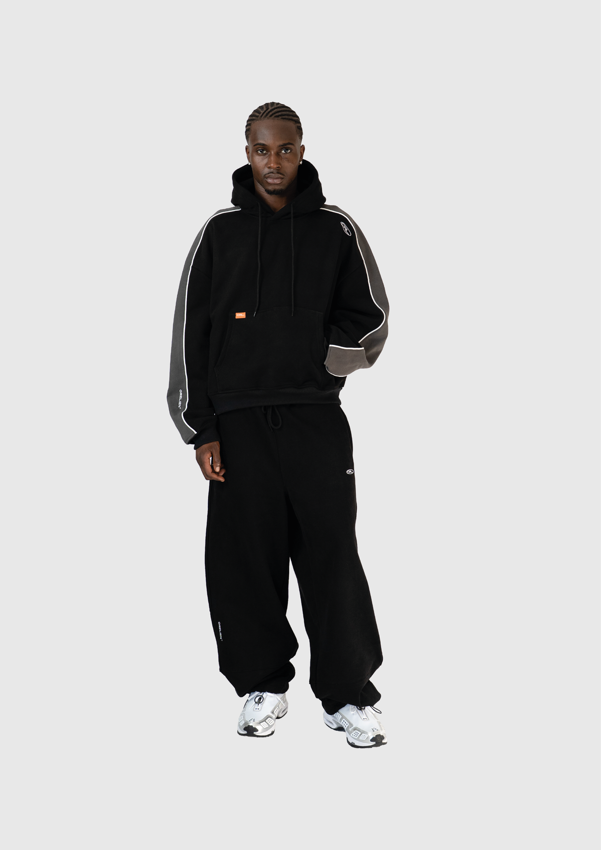 ORELIEN PANELED HOODIE BLACK