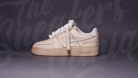 AIR FORCE 1 LOW TRIPLE WHITE CUSTOM ROPE LACES VINTAGE